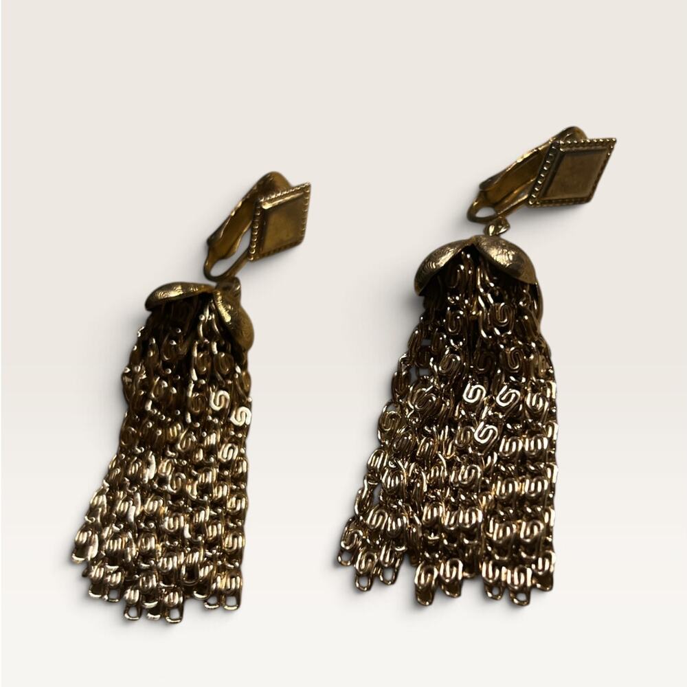 Vintage 1960s Gold Tone Waterfall Chain Tassel Clip-On Earrings